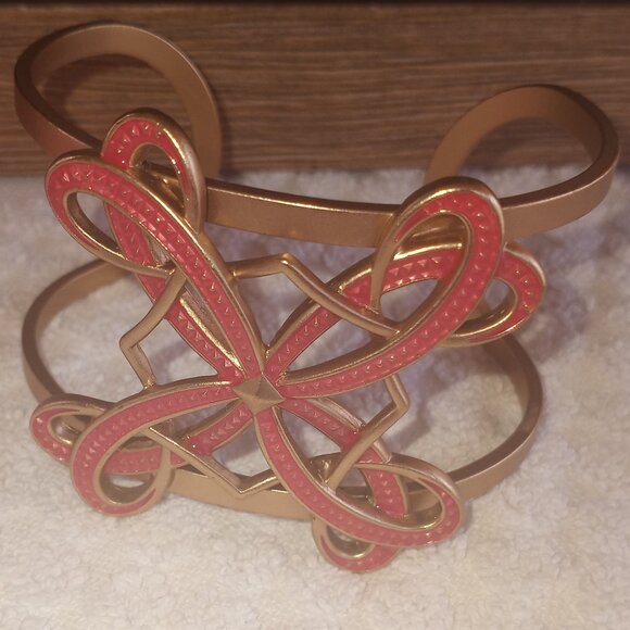 Pink and gold stylish cuff bracelet - Picture 8 of 12